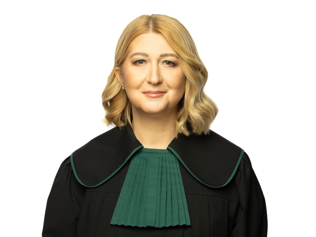 adw. Małgorzata Modłasiak w todze adwokackiej